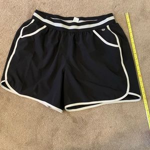 Women’s athletic work out shorts - Livi Active - size 14/16
